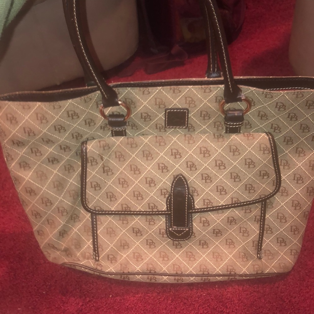 Large Dooney & Bourke purse